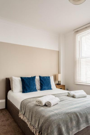 Super Central Brighton Apt - Gateway to the lanes - 3 large bedrooms - Hosted by AGF Property